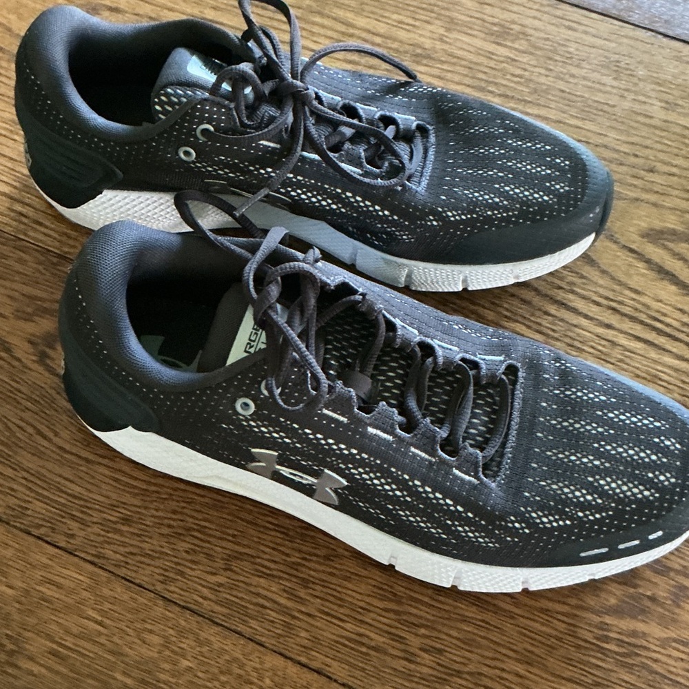 Under Armour Charged Rogue Men’s Size 10.5 Black Athletic Running Shoes Sneakers